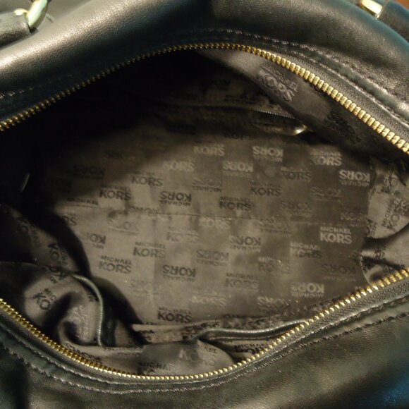 Michael Kors Shoulder Handbag - Picture 6 of 10